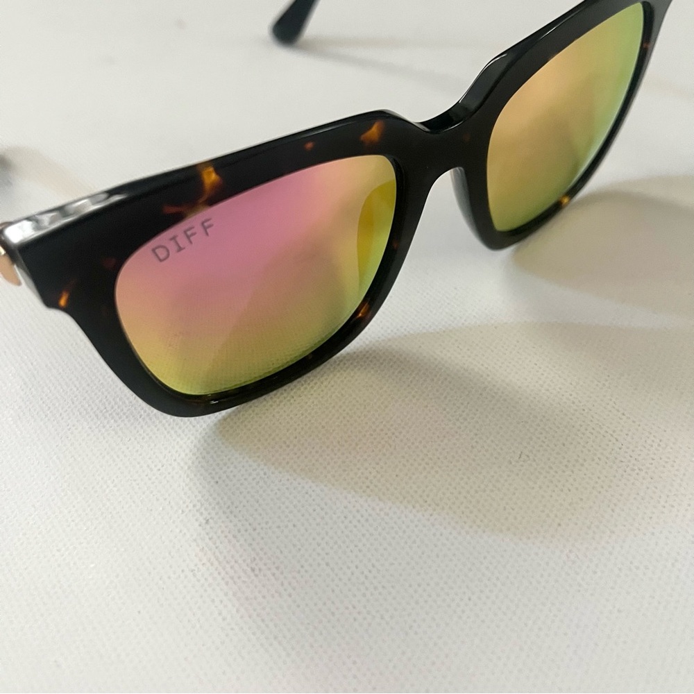 Diff Bella Polarized Sunglasses - image 3